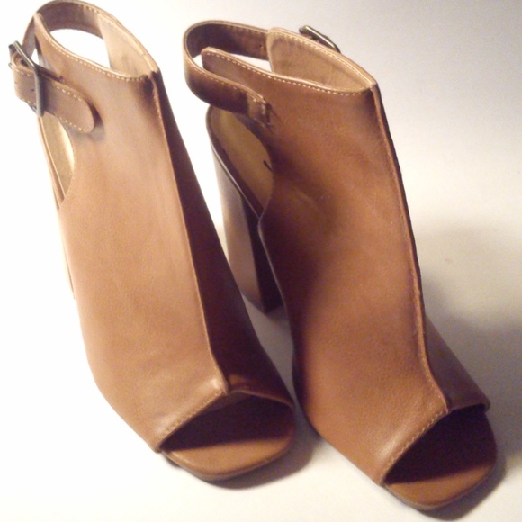 Brash leather heels - Picture 6 of 8